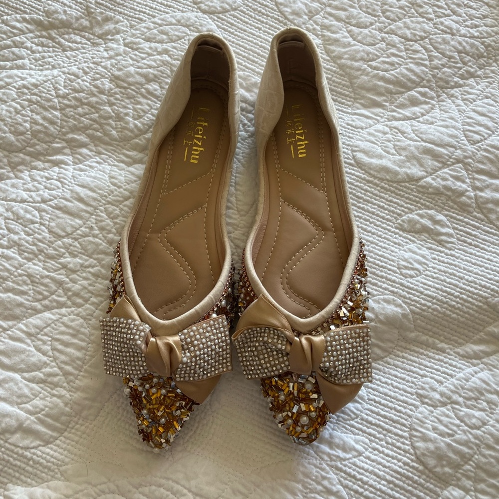 Size 9 gold sparkly flats